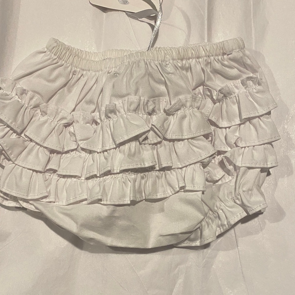 NWT Carriage Boutique White Ruffled Diaper Cover